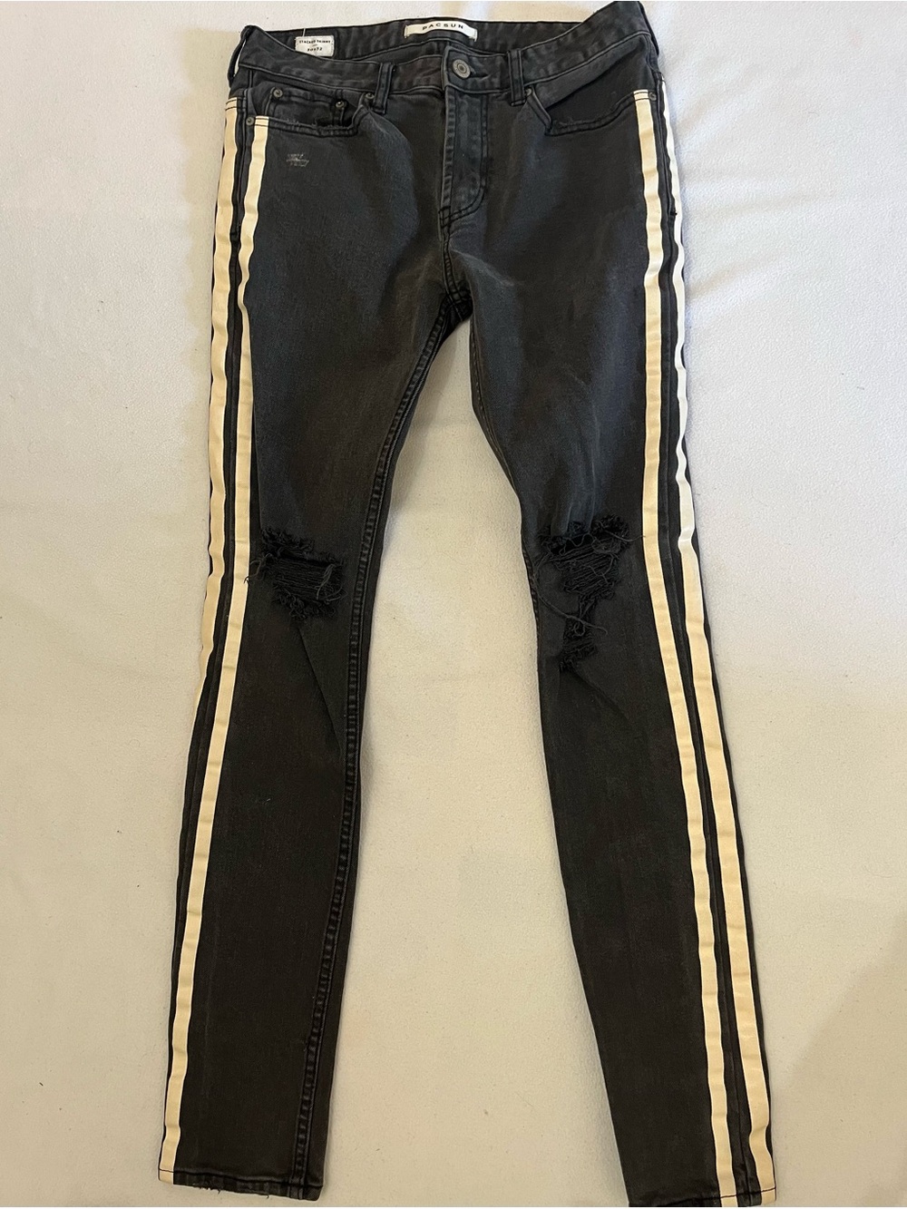 4 Pair Men’s Jeans Boohoo Man, American Eagle & (2) Pacsun - Picture 5 of 12
